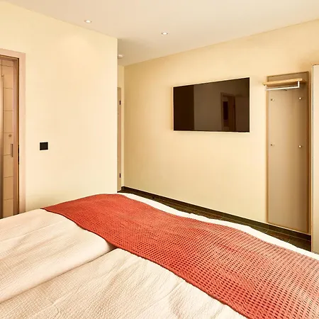 Wohnen Am Weingut - Ueber Den Faessern Apartman *