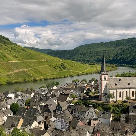 Wohnen Am Weingut - Ueber Den Faessern